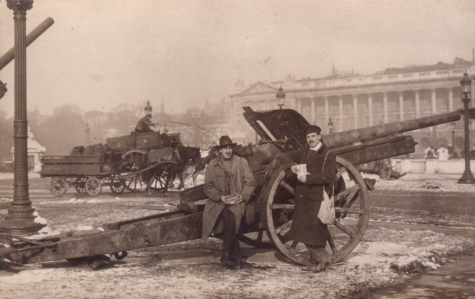 10cm Kanone 1914 captured by the French in Paris