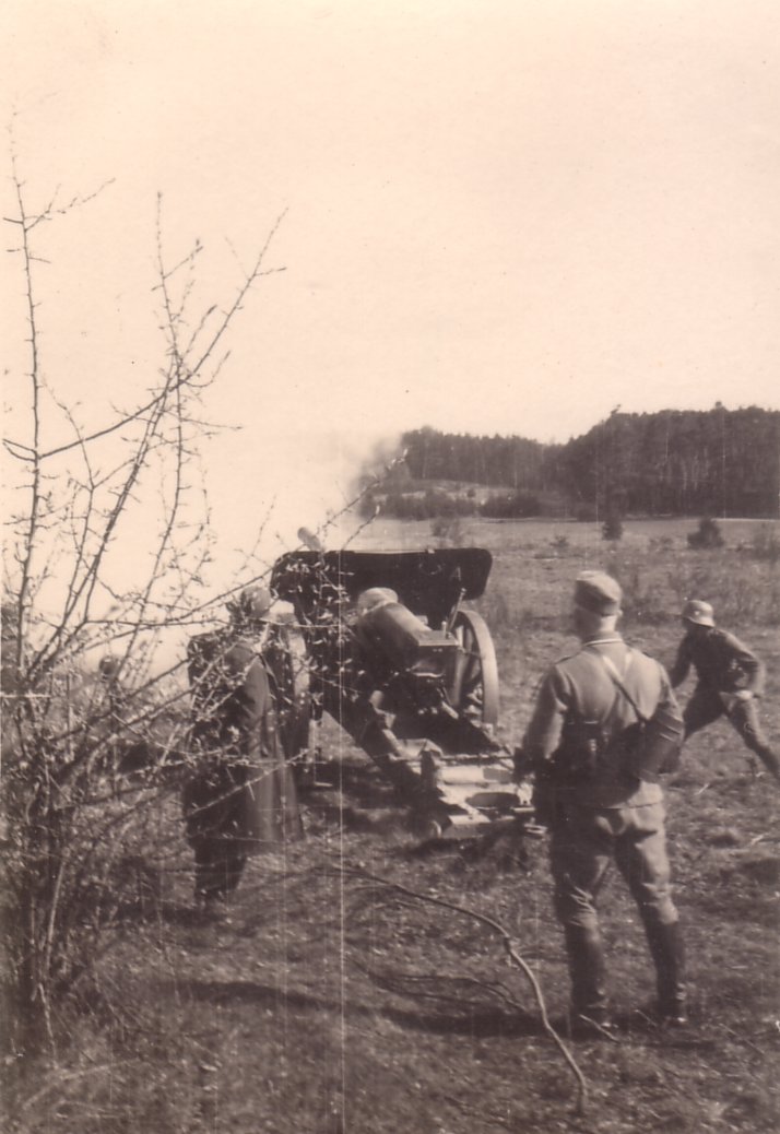10cm Kanone 1917 photograph taken in 1935 3rd Reich service